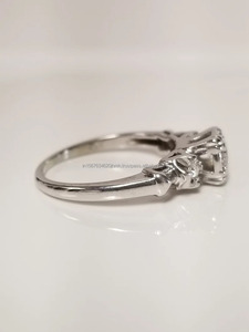 Lujoso anillo de compromiso de boda de oro de 14 quilates Vintage, anillo de diamante redondo cultivado en laboratorio con incrustaciones de perlas, joyería fina para mujer - Product Image 5