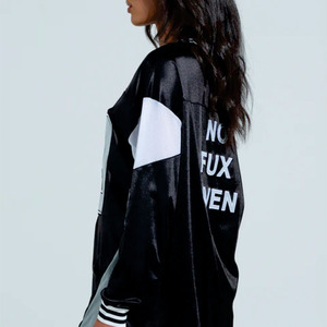 Maillot de football américain noir unisexe surdimensionné à manches longues et col en V, style streetwear, avec broderie personnalisée du numéro - Product Image 4