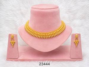 Conjunto de Collar y Aretes Tradicionales Indios Plateados en Plata para Mujer - Product Image 4