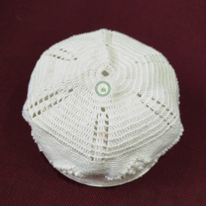 หมวกกุฟฟี่สำหรับสวดมนต์ของชาวมุสลิมแบบถักมือคุณภาพพรีเมียมจากกุจราต์ ขายส่ง ผลิตจากผ้าตาข่ายฝ้าย 100% ปรับขนาดได้ทุกไซส์ - Product Image 4