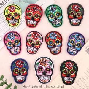 Parche Bordado Termoadhesivo de Calavera de Azúcar Estilo Punk Mexicano del Día de Muertos - Product Image 2