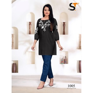 DESIGNER RAYON BRODERIE TRAVAIL SEULEMENT KURTI NOIR - Product Image 1