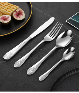 Les couverts en acier inoxydable offrent des performances cohérentes sur toutes les pièces, des couverts élégants adaptés aux hôtels et aux restaurants. - Product Image 4