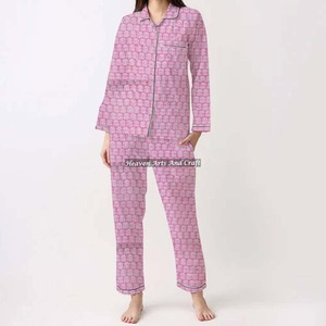 Conjunto de Pijamas de Algodón 100% para Mujer, Ropa de Dormir Suave para el Hogar, Conjunto de Pijamas de Primavera/Verano con Estampado Floral/Personajes/Letras/Estampado/Vacaciones/Árbol PJ110 - Product Image 1