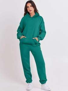 Conjunto de chándal de terciopelo personalizado de gran venta para mujer, talla grande, con sudadera con cremallera y pantalón jogger, patrón liso, conjunto de 2 piezas, traje de terciopelo - Product Image 1