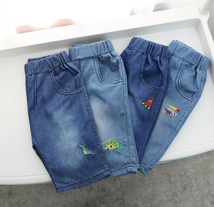 Shorts en jean pour garçons avec broderie de dessins animés, taille élastique, décontractés, en coton lavé - Product Image 2