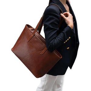 Sac à main de soirée en cuir véritable pour femme avec chaîne métallique, marque privée, vente en gros pour les acheteurs américains - Product Image 1