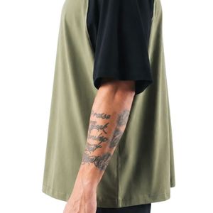 Camiseta Raglán Extra Grande para Hombre en Verde Oliva y Negro, Cuello Redondo, Algodón Suave, Estilo Urbano Informal - Product Image 4