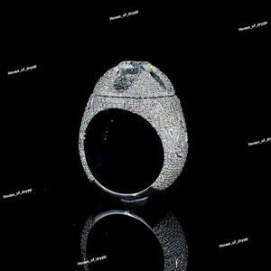 Anillo de Halo Ovalado de Lujo con Diamantes de Moissanita Engastados en Plata de Ley 925, Anillo de Declaración Audaz de Estilo Hip Hop para Hombres y Mujeres - Product Image 4