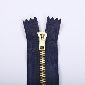 Vente en gros de produits de haute qualité 5 #   Fermeture éclair en métal 20 cm pour sacs, jeans, robes, curseurs de fermeture éclair personnalisés - Product Image 2