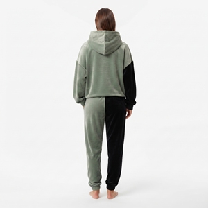 Ensemble de survêtement décontracté en velours pour femme, avec sweat à capuche et pantalon, coupe ample, manches longues, blocs de couleur, et poches latérales sur le pantalon - Product Image 4