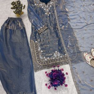 Conjunto de Kurta, Palazzo y Dupatta de Seda Azul Bordada para Mujer, Traje Tradicional Indio Pakistaní para Bodas, Fiestas y Diwali - Product Image 3
