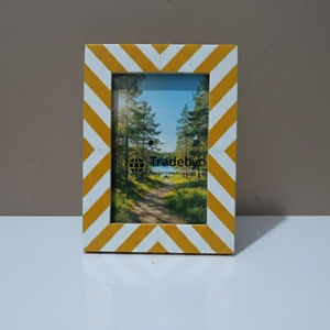 Elegante y Creativo Marco de Fotos Decorativo con Incrustaciones de Hueso, Ligero, Premium, Hecho a Mano por Tradebyd - Product Image 2