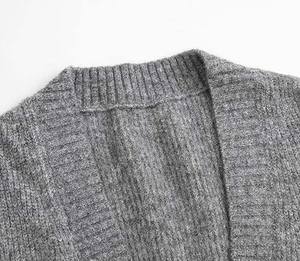 Pull en maille pour femme coupe ajustée - Rayures verticales - Pull d'hiver - Haut en maille doux et élastique pour femme - Product Image 5