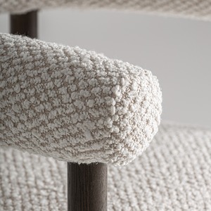 Silla de Comedor Moderna Tapizada en Bouclé, Estructura de Madera Sólida, Sillón de Lujo Minimalista Nórdico para Hotel, Restaurante, Cafetería, Proyectos para el Hogar - Product Image 6