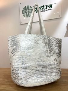 Bolsa de Playa de Yute Dorado con Diseño Personalizado, Asa de Cuerda Larga para el Hombro, Tamaño Mediano, Ecológica, para Compras - Product Image 4