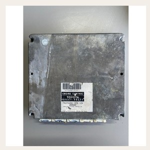Module de commande du moteur Toyota ECU ECM Denso compatible avec le module de commande du moteur Toyota ECU ECM 89661-08271 pour pièces automobiles Denso - Product Image 2