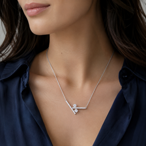 Collar con Colgante de Barra Geométrica de Moissanita de Corte Redondo de Lujo, Plata de Ley S925, Calidad VS EF, Joyería Elegante para Mujer - Product Image 1