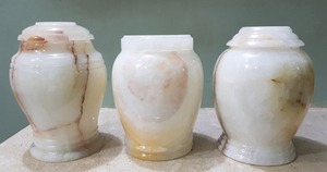 Urne funéraire de luxe en marbre, urne commémorative décorative pour cendres de crémation pour restes humains, conception personnalisée en gros - Product Image 4
