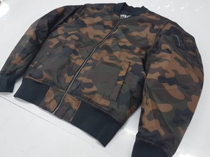 Chaqueta de Camuflaje Premium para Hombre, Cortavientos con Estilo Casual Clásico, Mezcla de Algodón Suave y Fabricación con Logotipo Personalizado - Product Image 1