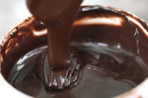 Fabrication Professionnelle Commandes en Gros OEM/ODM Pâte Liquide de Chocolat au Lait HALAL pour Biscuits et Pâtisseries - Product Image 3