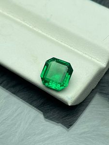 Pierre précieuse naturelle de qualité supérieure AAA+ Émeraude taille coussin 2,6 carats Couleur vert profond 8,8x8,6x4,7mm pour la fabrication de colliers GEMS - Product Image 5