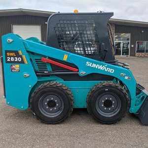 Meilleures ventes 2025 : Chargeuse compacte sur pneus SUNWARD SWL2830 - Product Image 3
