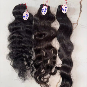 Extensions de cheveux naturels indiens Remy ondulés noirs en vrac - Product Image 1