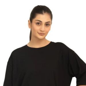 Camiseta Negra Oversize de Manga Corta para Mujer, Cuello Redondo, Ajuste Holgado, Estilo Casual, Larga, Básica, Top de Streetwear, Prenda Diaria - Product Image 5
