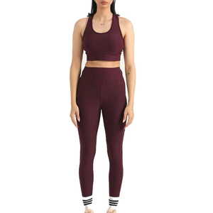 Ensemble de yoga pour femmes de haute qualité, léger, sans manches, avec impression de logo personnalisée, vêtements de fitness pour la salle de sport, ensembles de yoga en tissu spandex - Product Image 1