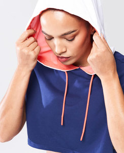 Sweat à capuche surdimensionné personnalisé High Street pour femmes épaule tombante Slogan graphique doux coton solide tricoté à capuche avant Badge décontracté - Product Image 6