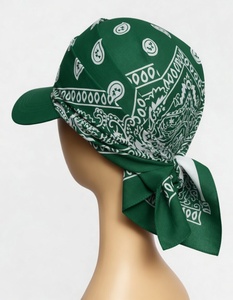 Casquette bandana noire classique à motif paisley blanc, réglable avec fermeture snapback - Product Image 2