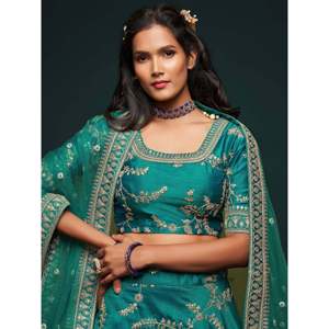 Lehenga choli ศิลปะการปักด้ายสีเขียวที่ยิ่งใหญ่ที่สุด - Product Image 2