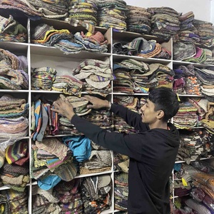 Mochila con cordón plegable de algodón puro estilo Vintage de Nepal hecha a mano diseño único de hueso de pescado Cómodo viaje de invierno - Product Image 6