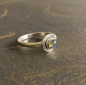 Dainty 2.7 Grams <b>Labradorite</b> <b>Ring</b> Premium Material Lightweight Design Fashionable Unisex Gift - Product Image 2