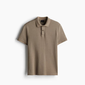 Polo ajusté pour homme en coton lisse à manches courtes, coupe décontractée, idéal pour les tenues business décontractées, tissu aéré - Product Image 1