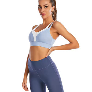 Sujetador deportivo para mujer con logo personalizado, soporte medio, de spandex y nailon, para fitness de adultos. - Product Image 1