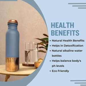 Ensemble moderne de bouteilles d'eau en cuivre avec 2 gobelets, finition gris et or rose, vaisselle portable pour les voyages - Product Image 4