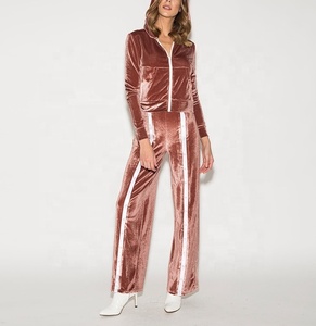 ชุดวอร์มกางเกงมีฮู้ดผู้หญิง,เสื้อเอวลอยซิปด้านบนและกางเกงลายทาง - Product Image 3