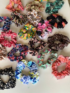 Coleteros de algodón hechos a mano en colores surtidos, accesorios elásticos para el cabello, suaves y elásticos, para mujeres. - Product Image 4