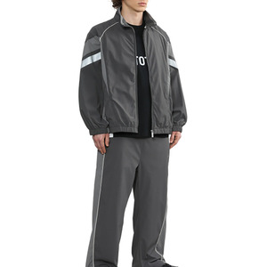 เสื้อแจ็คเก็ตแทร็คสตรีทแวร์ Y2K แบบยูนิเซ็กซ์สั่งทำขายส่ง คอสูง ซิปแบบแผง ป้องกันลม พร้อมแถบสะท้อนแสงที่แขนเสื้อ - Product Image 3