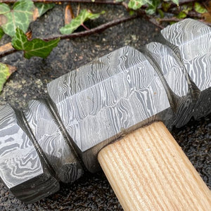 Martillo Vikingo Hecho a Mano de Acero de Damasco, Patrón de Acero en Capas Único, Grado Industrial, 18 Pulgadas de Largo, Mango Antideslizante, Personalizable OEM - Product Image 6