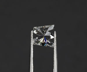 Diamante único de 1.10 ct, corte M, cultivado en laboratorio, VVS-VS, color E,F, CVD, piedra suelta de fantasía, diamante alfabético cultivado en laboratorio, hecho a pedido. - Product Image 4