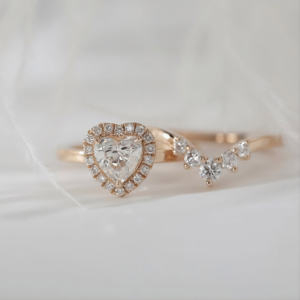 Bague de fiançailles/mariage pour femme, style vintage, or jaune 14 carats, diamant de laboratoire taille ovale VS, certifié IGI classique - Product Image 1