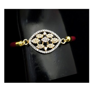 กำไลข้อมือดีไซน์หรูหรา สีทองขาว ประดับเพชรซิร์คอนระยิบระยับ ทันสมัย ปรับขนาดได้ สำหรับผู้หญิงและเด็กผู้หญิง เหมาะสำหรับใส่ไปงานปาร์ตี้ - Product Image 1