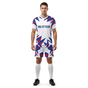 Ensemble d'uniformes de football blancs personnalisés, maillot de football géométrique rouge et bleu, shorts, chaussettes, vêtements de sport d'équipe - Product Image 1