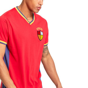 Camiseta Roja de Manga Corta con Cuello en V para Hombre, con Escudo de España y Ribete en Contraste, Corte Regular, Estilo Casual - Product Image 2