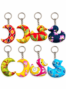 Llaveros de tela hechos a mano con borlas de algodón reciclado, accesorios bohemios étnicos para bolsos, colgantes ecológicos para carteras. - Product Image 3