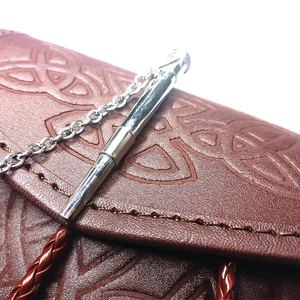 Sporran celta de cuero marrón con relieve, cierre de broche y tres borlas, fabricado por GNG IMPEX - Product Image 6