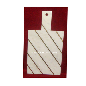 Tabla de cortar de mármol negro con un diseño increíble, acabado fino y pulido suave, para cortar frutas, ideal para uso en el hogar y hoteles. - Product Image 3